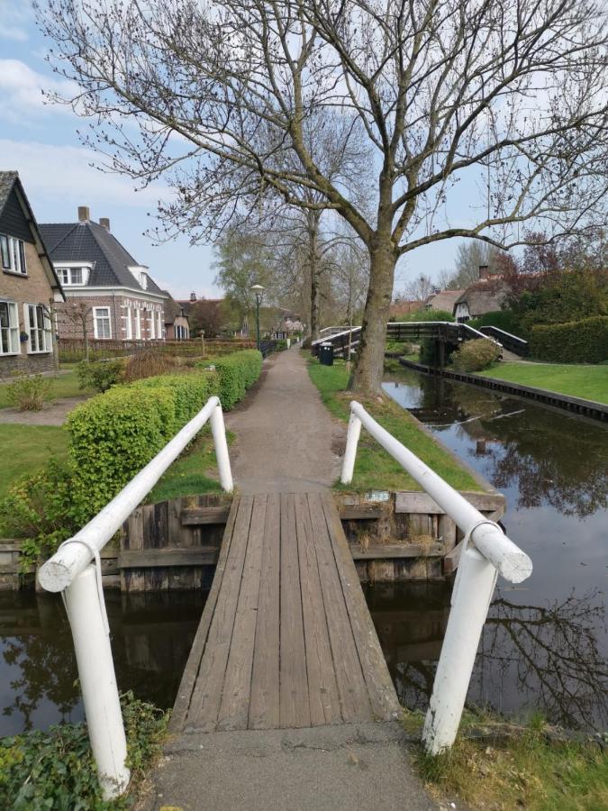 Bed-On-A-Boat Hotel Giethoorn Luaran gambar